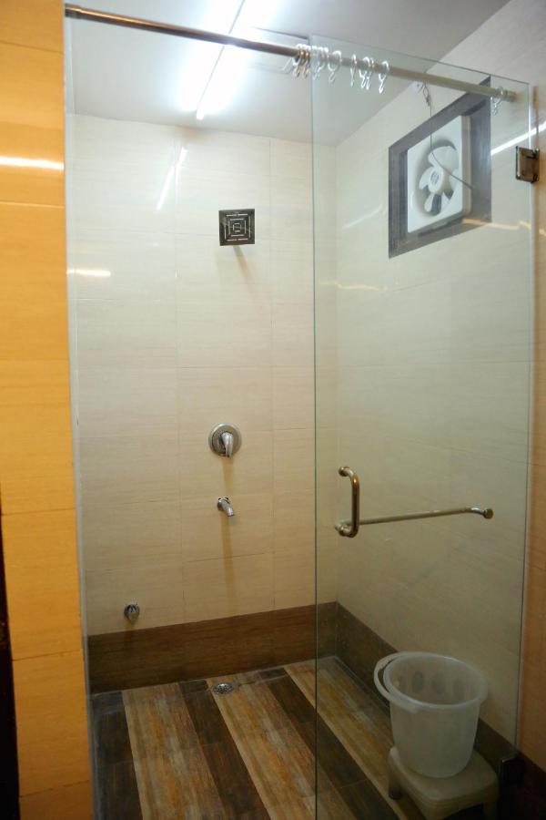 ניו דלהי Aerocity Hotel Jindal Palace Delhi- A Well Hygiene Property"All Staff Vaccinated " מראה חיצוני תמונה
