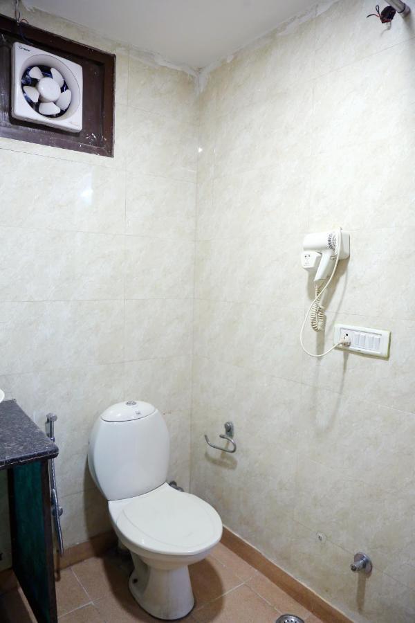 ניו דלהי Aerocity Hotel Jindal Palace Delhi- A Well Hygiene Property"All Staff Vaccinated " מראה חיצוני תמונה