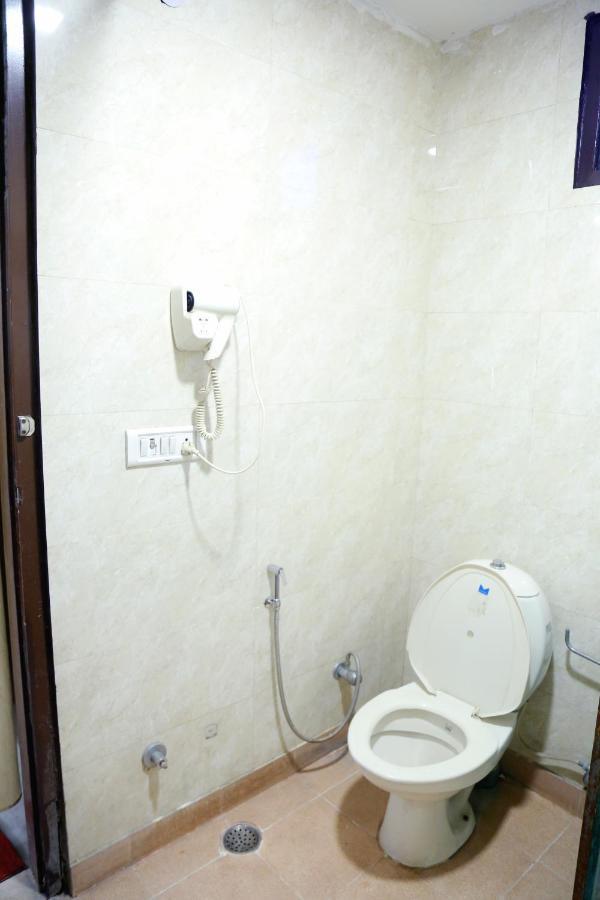 ניו דלהי Aerocity Hotel Jindal Palace Delhi- A Well Hygiene Property"All Staff Vaccinated " מראה חיצוני תמונה