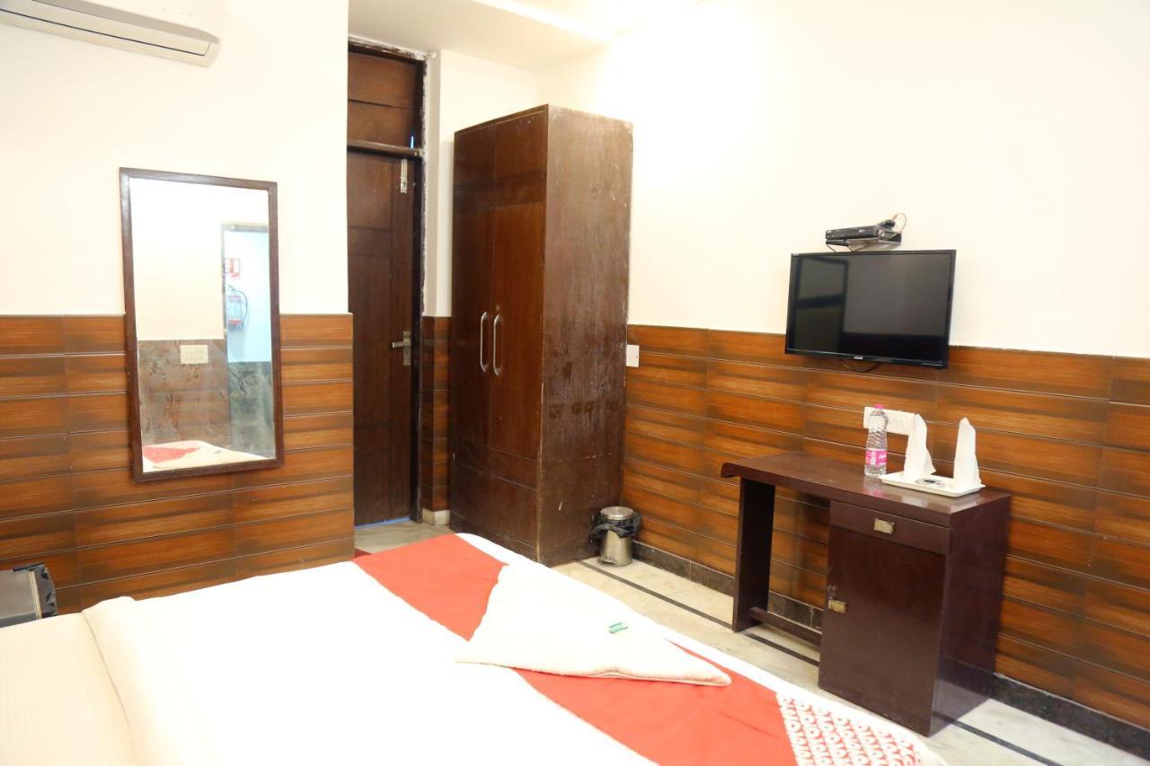 ניו דלהי Aerocity Hotel Jindal Palace Delhi- A Well Hygiene Property"All Staff Vaccinated " מראה חיצוני תמונה