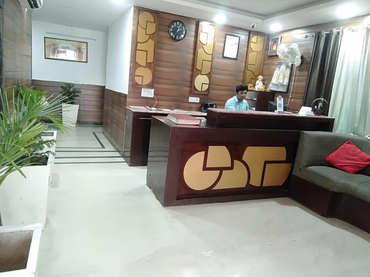 ניו דלהי Aerocity Hotel Jindal Palace Delhi- A Well Hygiene Property"All Staff Vaccinated " מראה חיצוני תמונה