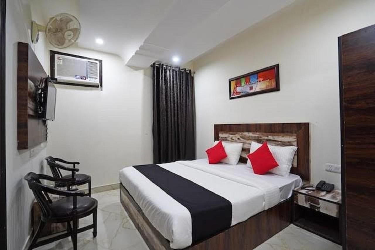 ניו דלהי Aerocity Hotel Jindal Palace Delhi- A Well Hygiene Property"All Staff Vaccinated " מראה חיצוני תמונה