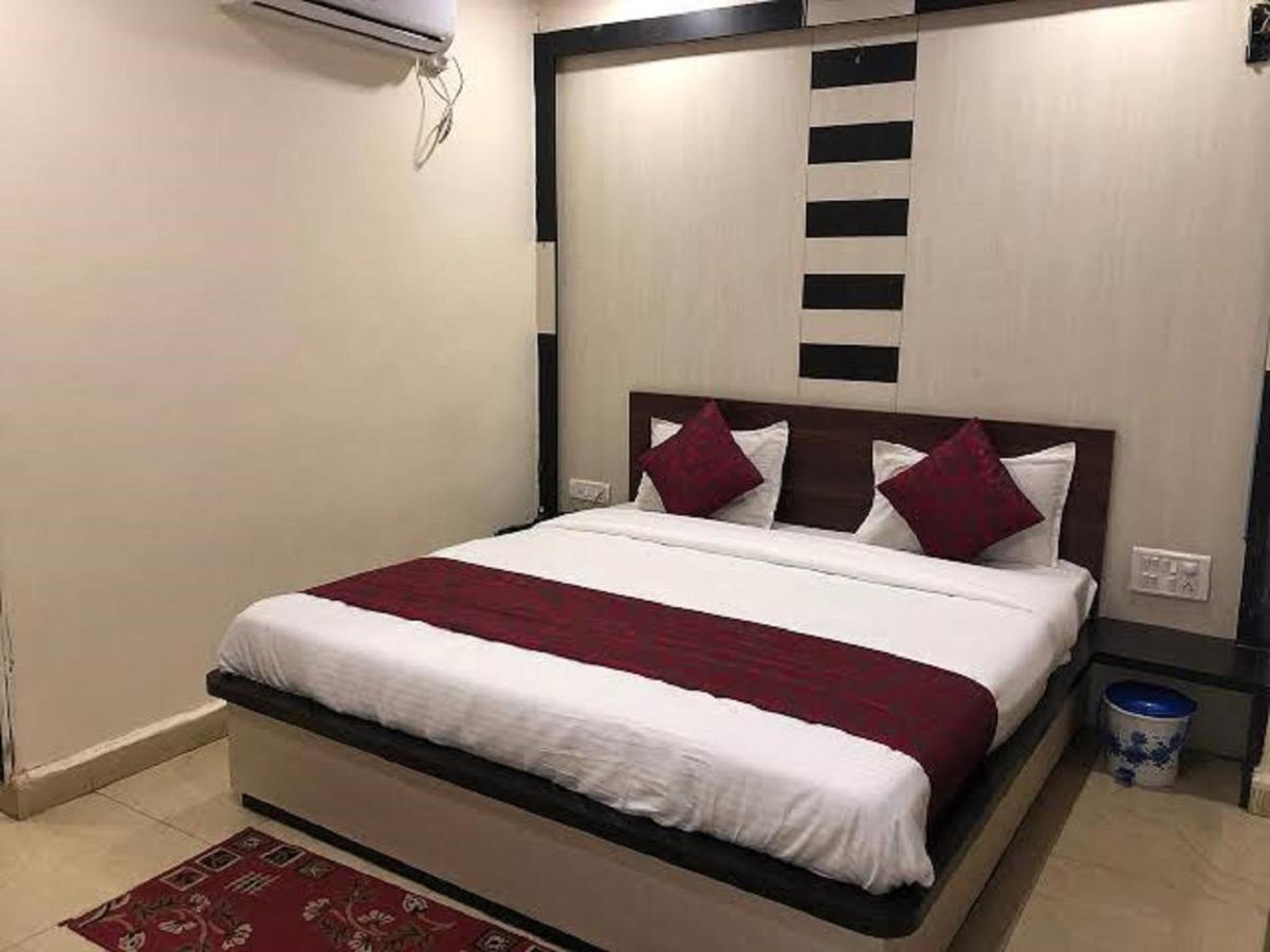 ניו דלהי Aerocity Hotel Jindal Palace Delhi- A Well Hygiene Property"All Staff Vaccinated " מראה חיצוני תמונה