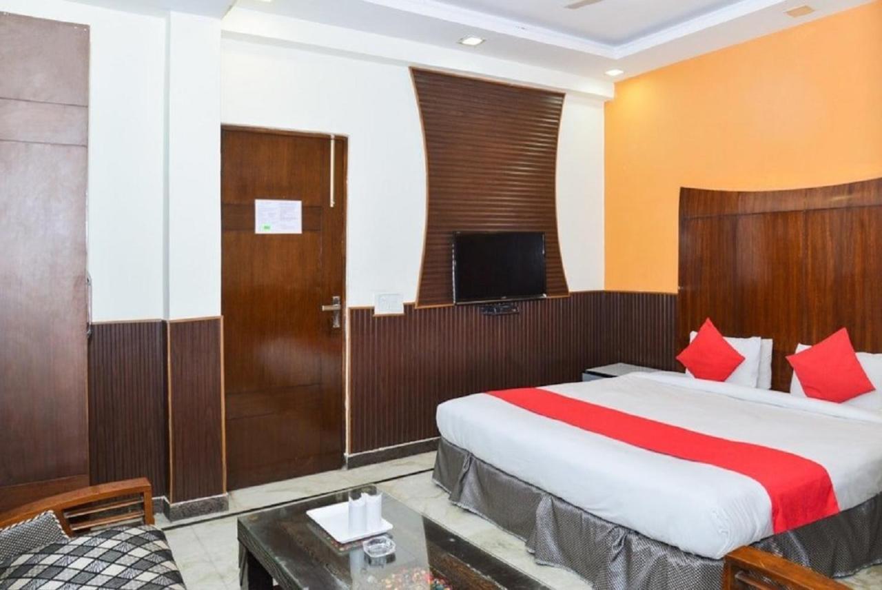 ניו דלהי Aerocity Hotel Jindal Palace Delhi- A Well Hygiene Property"All Staff Vaccinated " מראה חיצוני תמונה