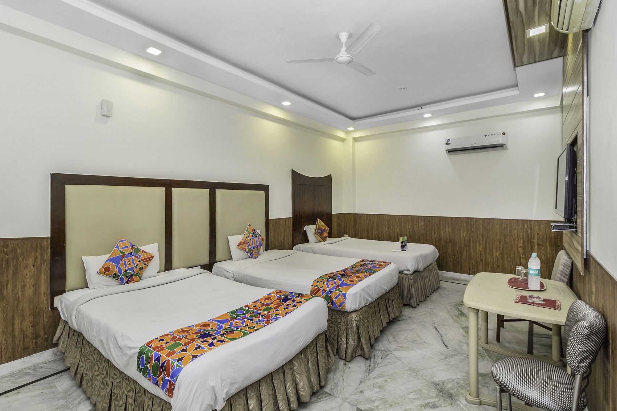 ניו דלהי Aerocity Hotel Jindal Palace Delhi- A Well Hygiene Property"All Staff Vaccinated " מראה חיצוני תמונה