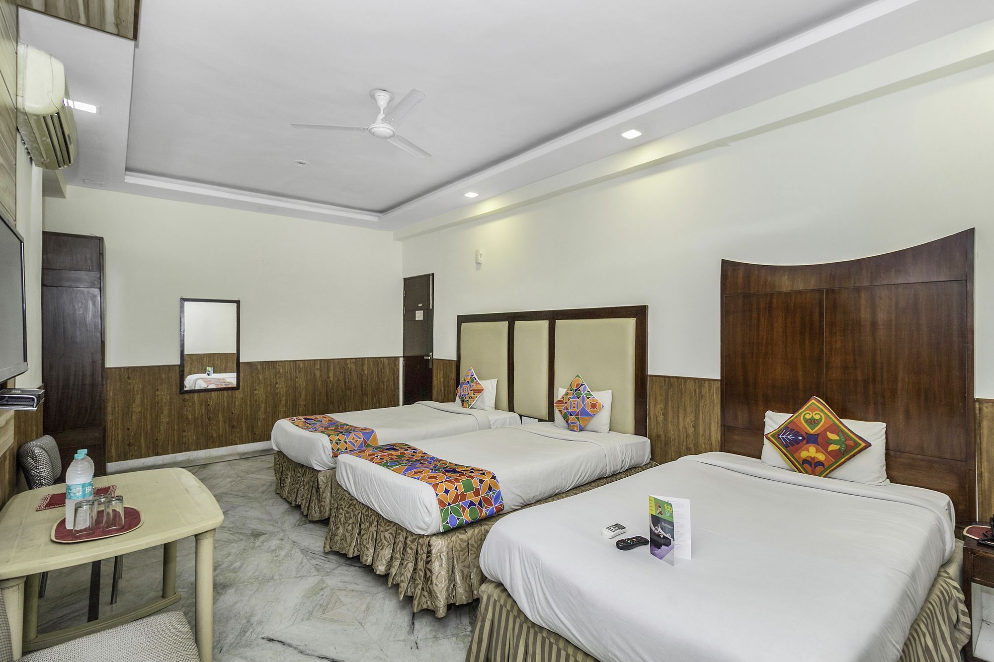 ניו דלהי Aerocity Hotel Jindal Palace Delhi- A Well Hygiene Property"All Staff Vaccinated " מראה חיצוני תמונה