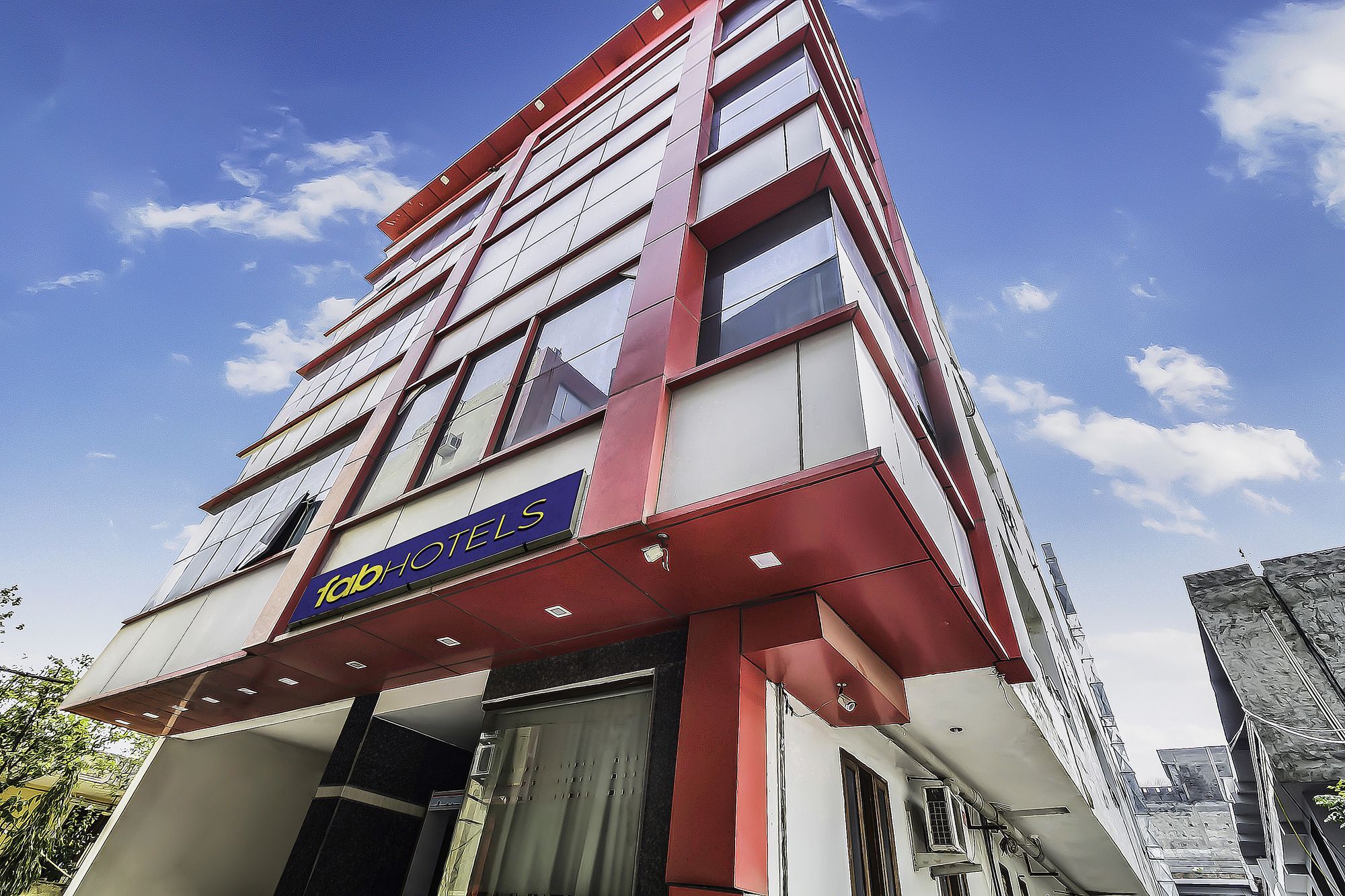 ניו דלהי Aerocity Hotel Jindal Palace Delhi- A Well Hygiene Property"All Staff Vaccinated " מראה חיצוני תמונה