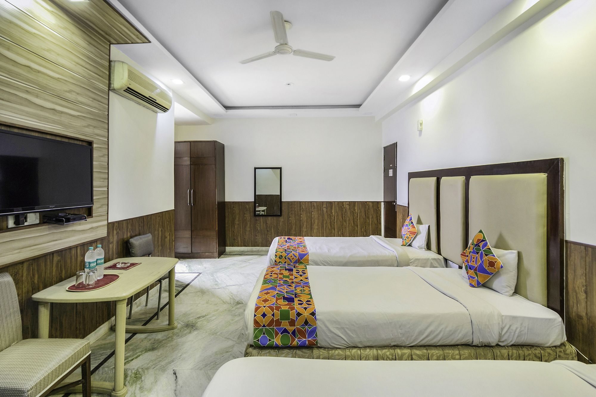 ניו דלהי Aerocity Hotel Jindal Palace Delhi- A Well Hygiene Property"All Staff Vaccinated " מראה חיצוני תמונה
